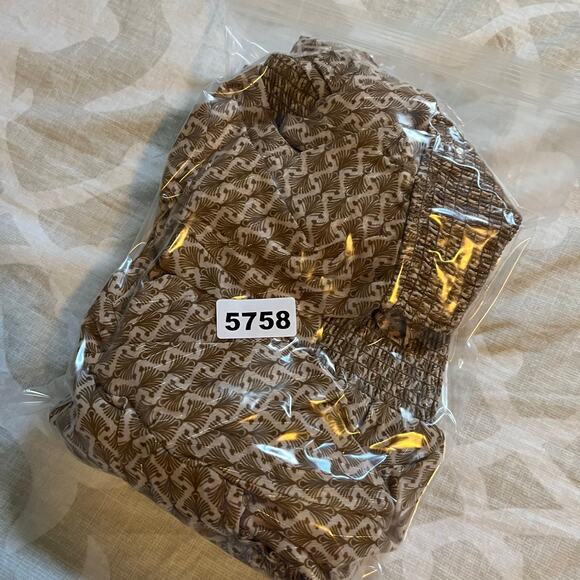 OPT Classic Smocked Long Sleeve
Front Slit Maxi Dress in Geo Print medium - Picture 11 of 11